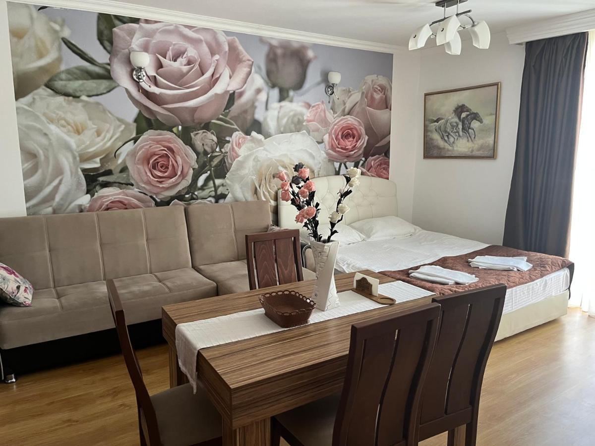Apart Sweet Homes 5 - Apartments For Guests サニービーチ エクステリア 写真