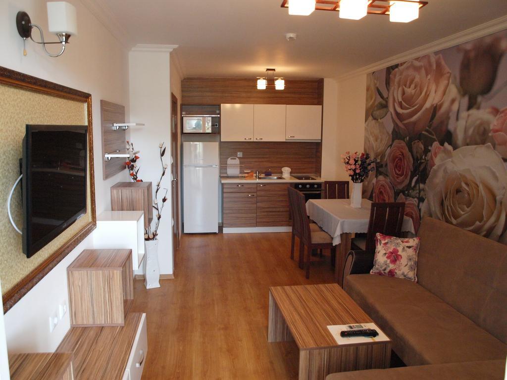 Apart Sweet Homes 5 - Apartments For Guests サニービーチ エクステリア 写真